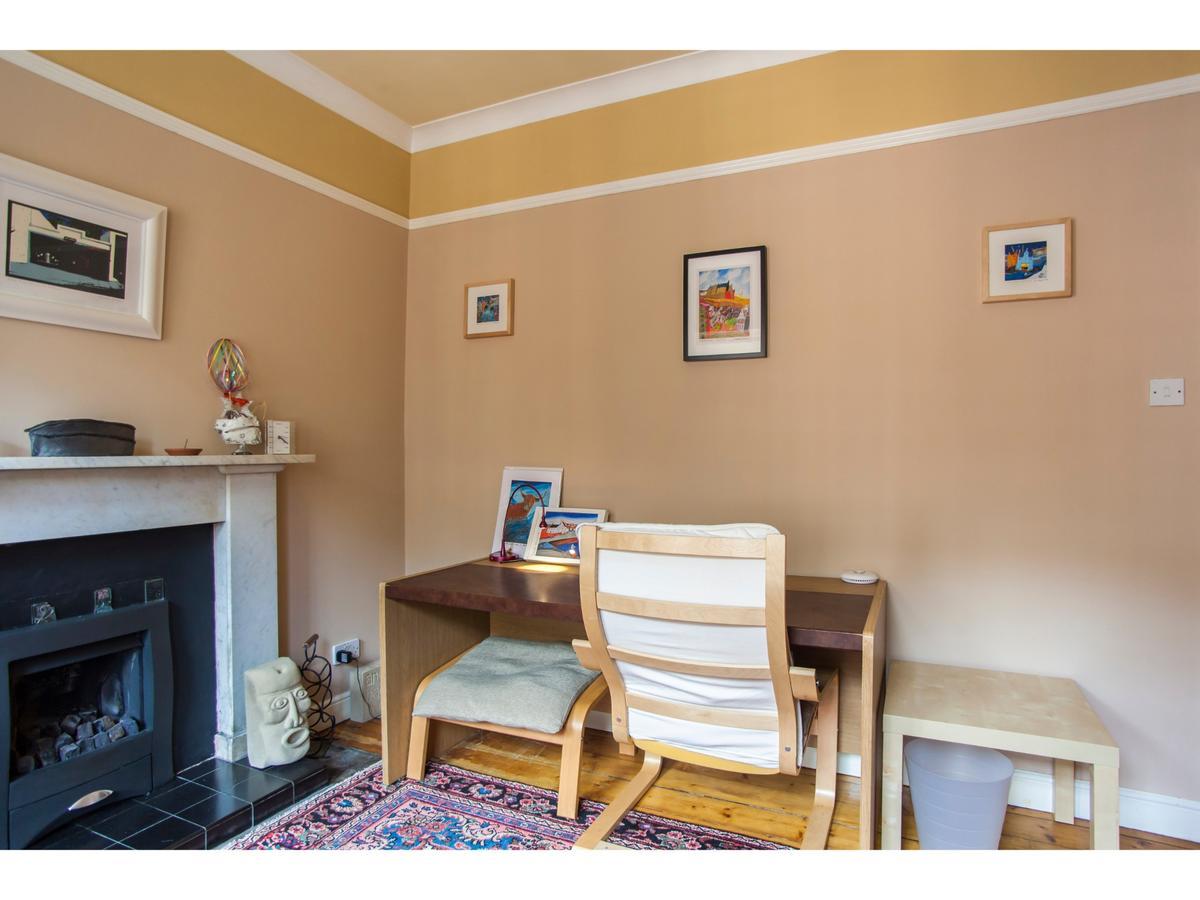 Historic Dean Village Treasure, Sleeps 4 Edinburgh Exterior photo