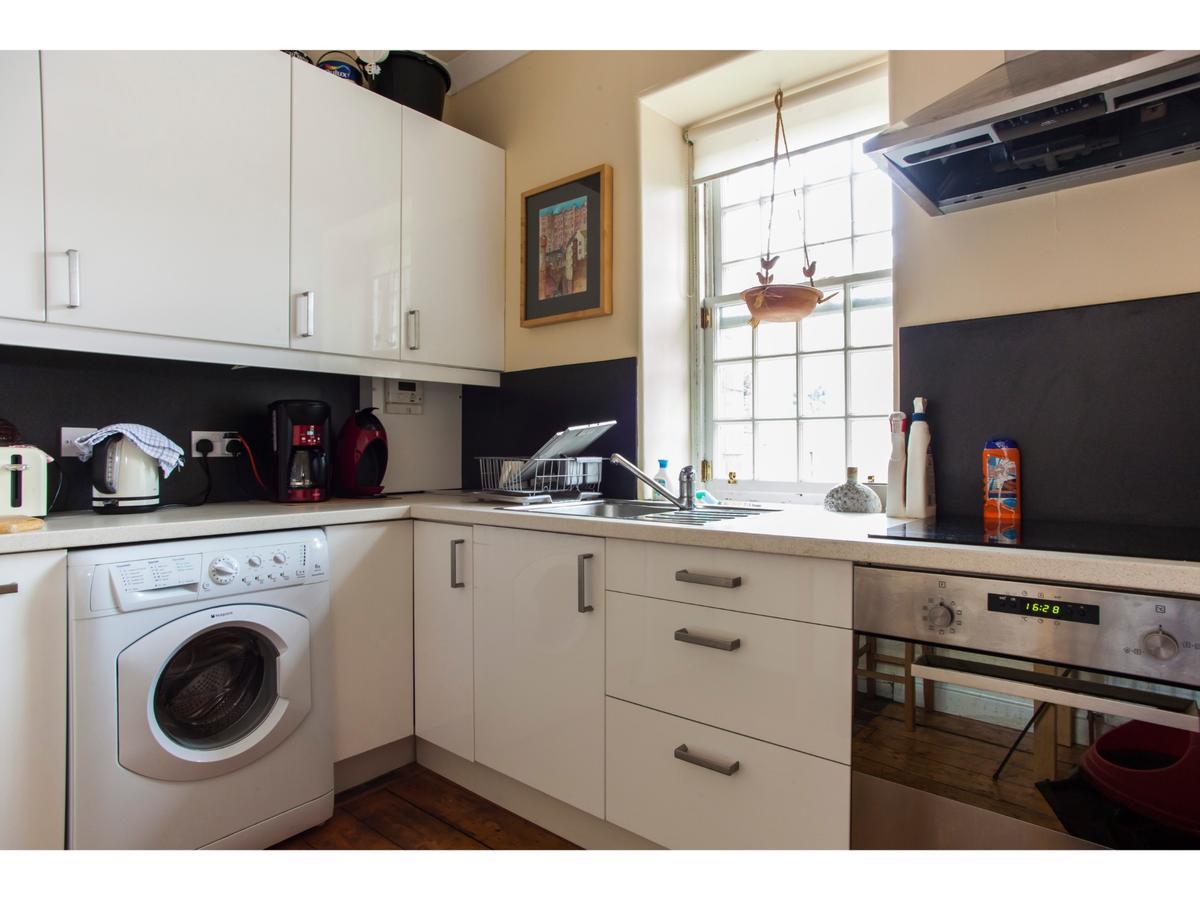 Historic Dean Village Treasure, Sleeps 4 Edinburgh Exterior photo